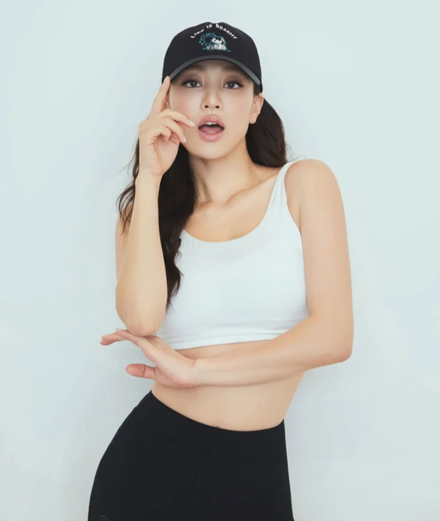 배럴걸 트와이스 지효 래쉬가드