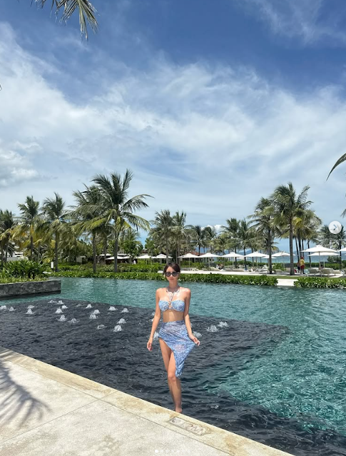 38만 팔로워 러블린 인스타그램 속 수영복 스타일링 및 커버업 활용법