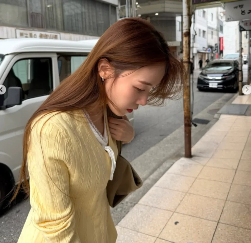 결혼 후 더 빛나는 방민아의 봄 패션