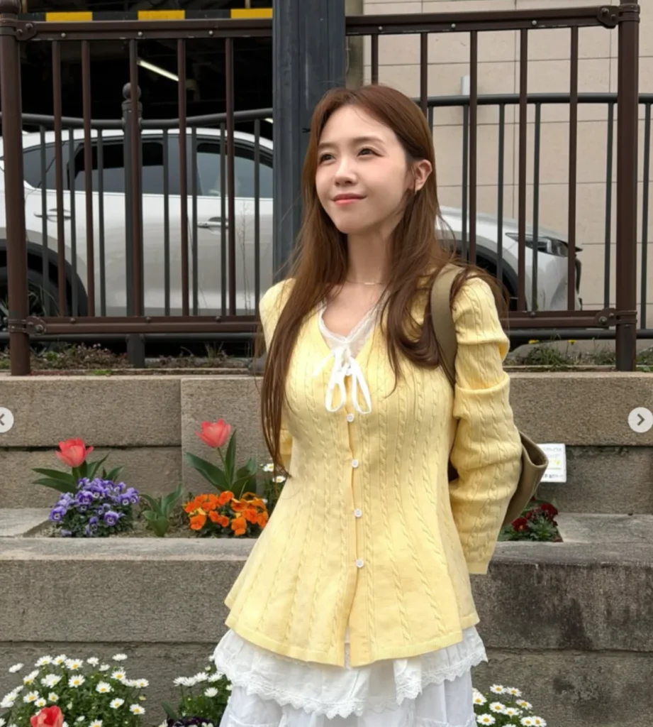 결혼 후 더 빛나는 방민아의 봄 패션
