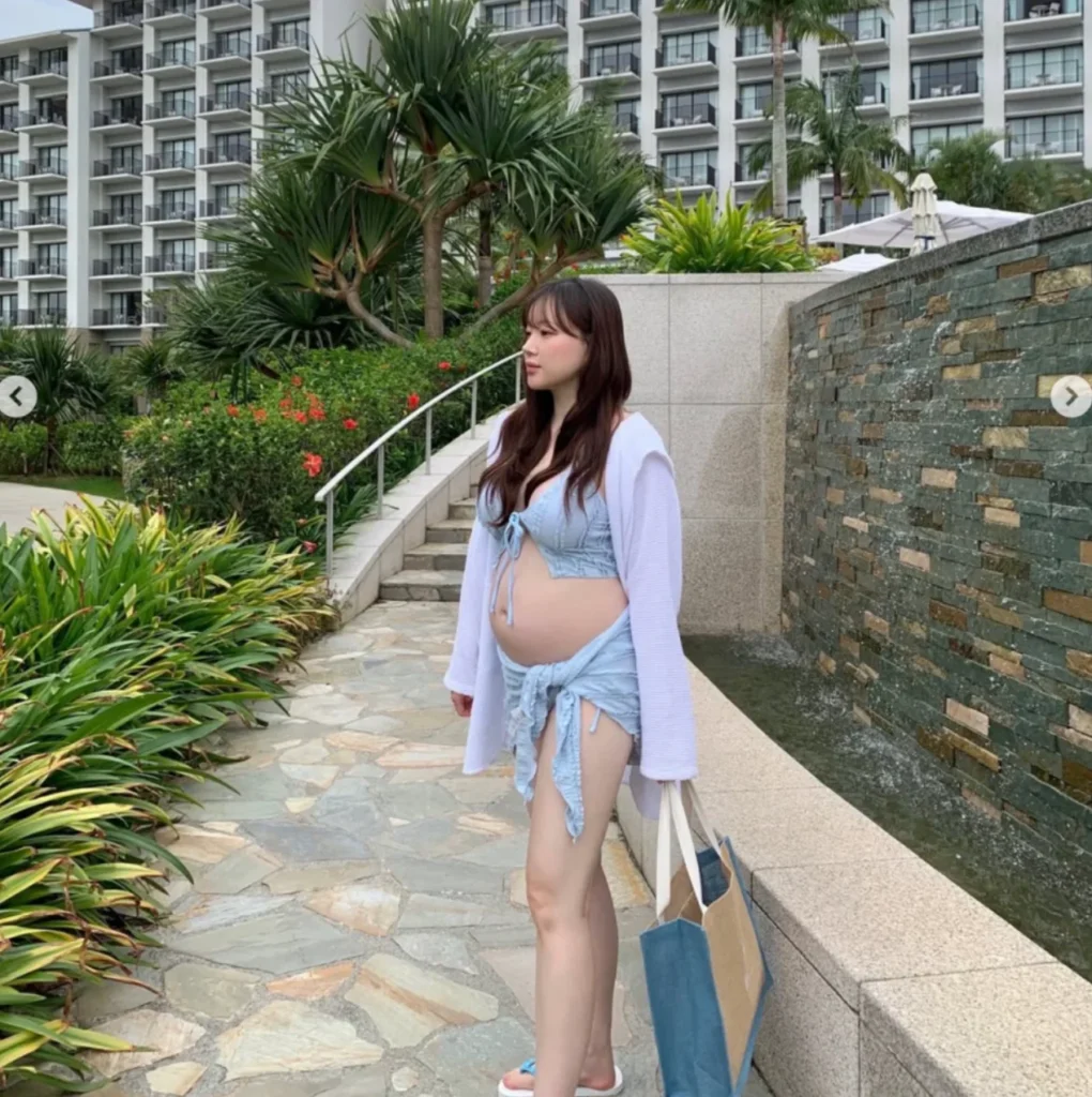 나인뮤지스 금조, 비키니