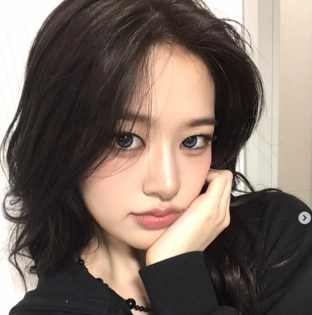 안유진 바디수트 코디