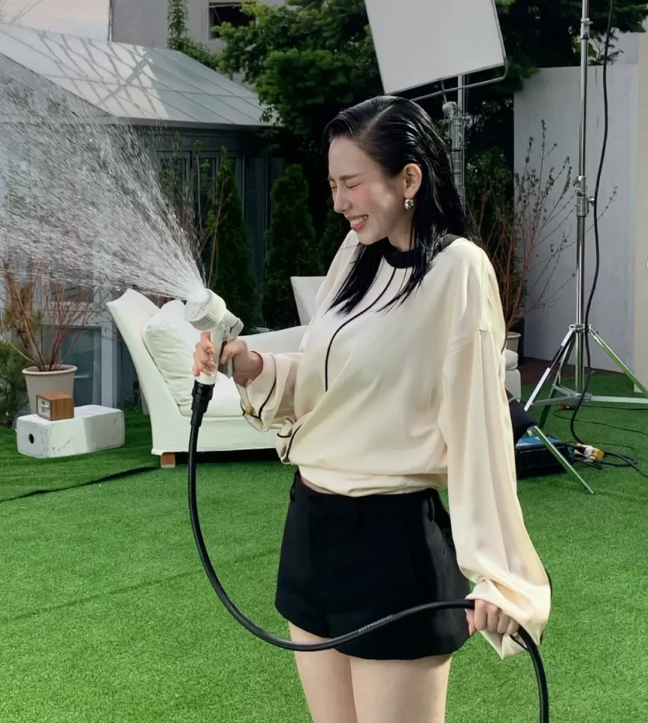 에스파 카리나, AI 같은 비주얼 뽐내며 근황 공개