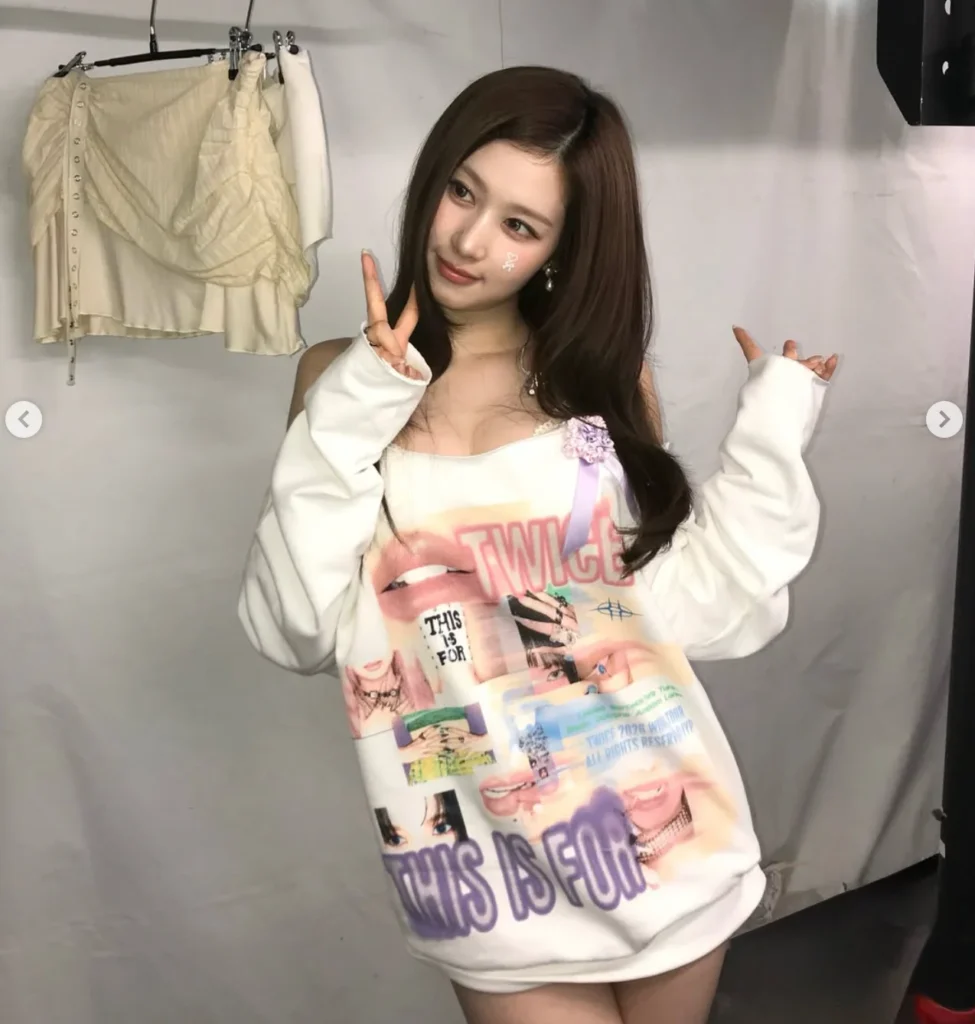 트와이스 사나, 베를린에서 빛난 '큐티 섹시' 매력
