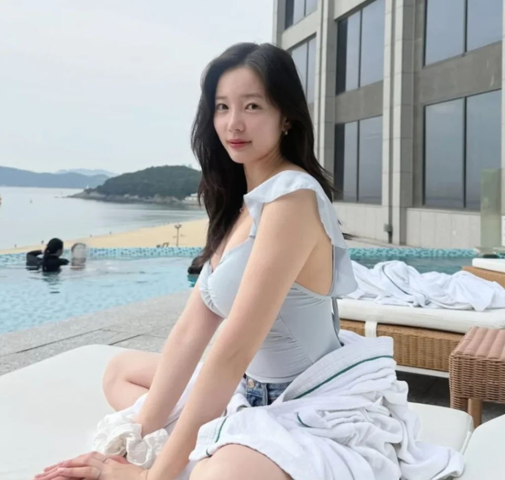 4번의 도전, 배우로 빛나다 윤채경의 멈추지 않는 여정