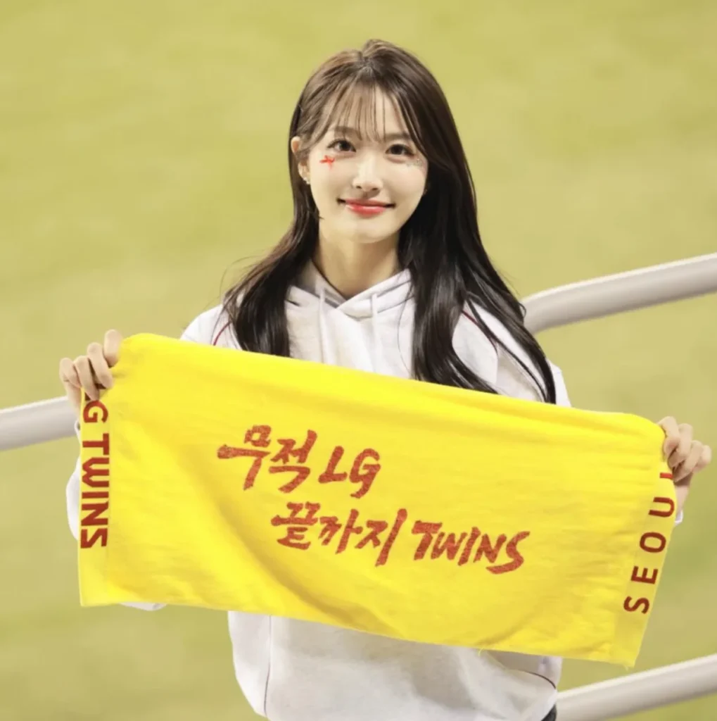 LG 트윈스 김태희 치어리더, 건국대 김태희의 화려한 야구장 데뷔!