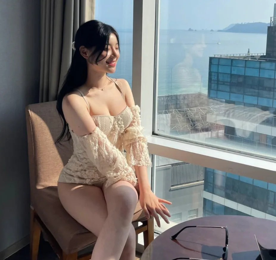 치어리더 퀸, 조연주 비키니