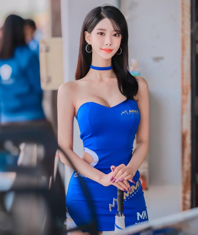 실물 비율 끝판왕, 레이싱모델 이시아 비키니룩