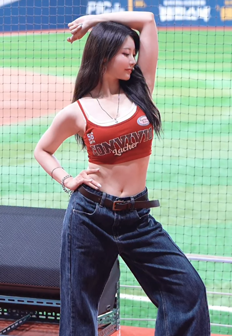 역대급 비주얼 신입, 치어리더 최혜린