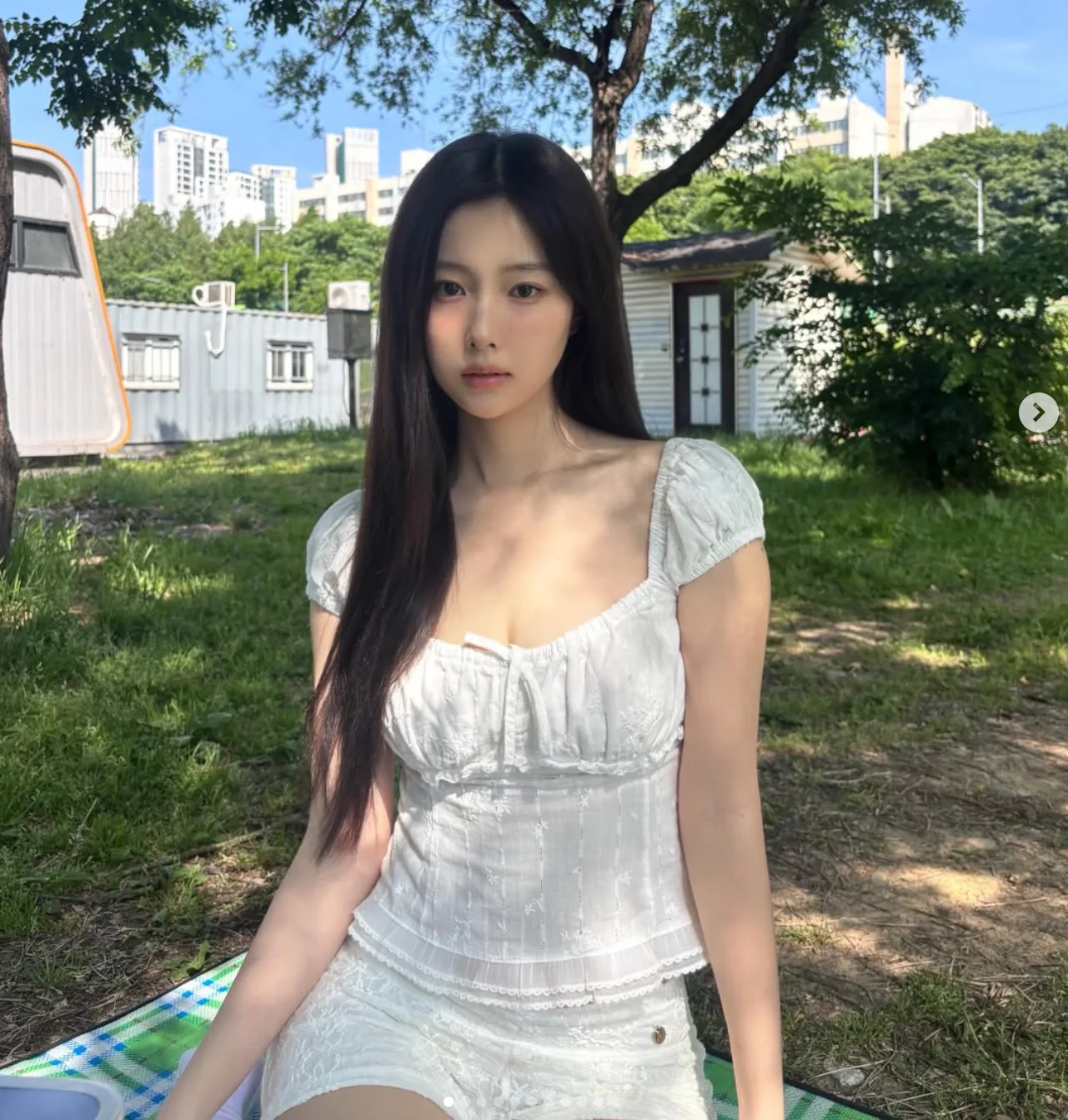 강혜원 사복 패션