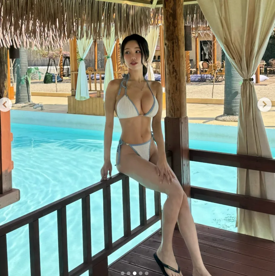 인플루언서 블레어 비키니