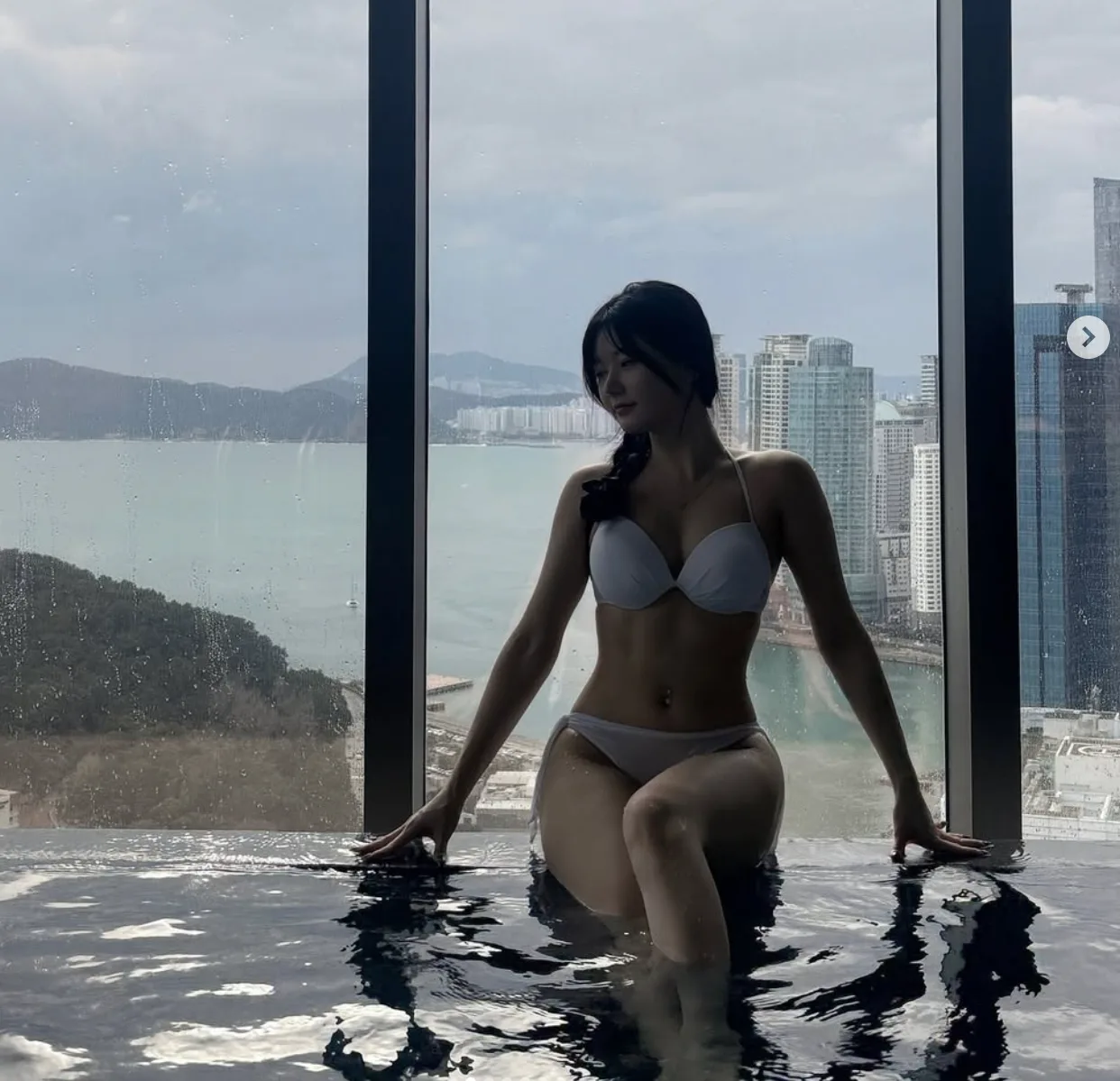 정유미 치어리더 비키니