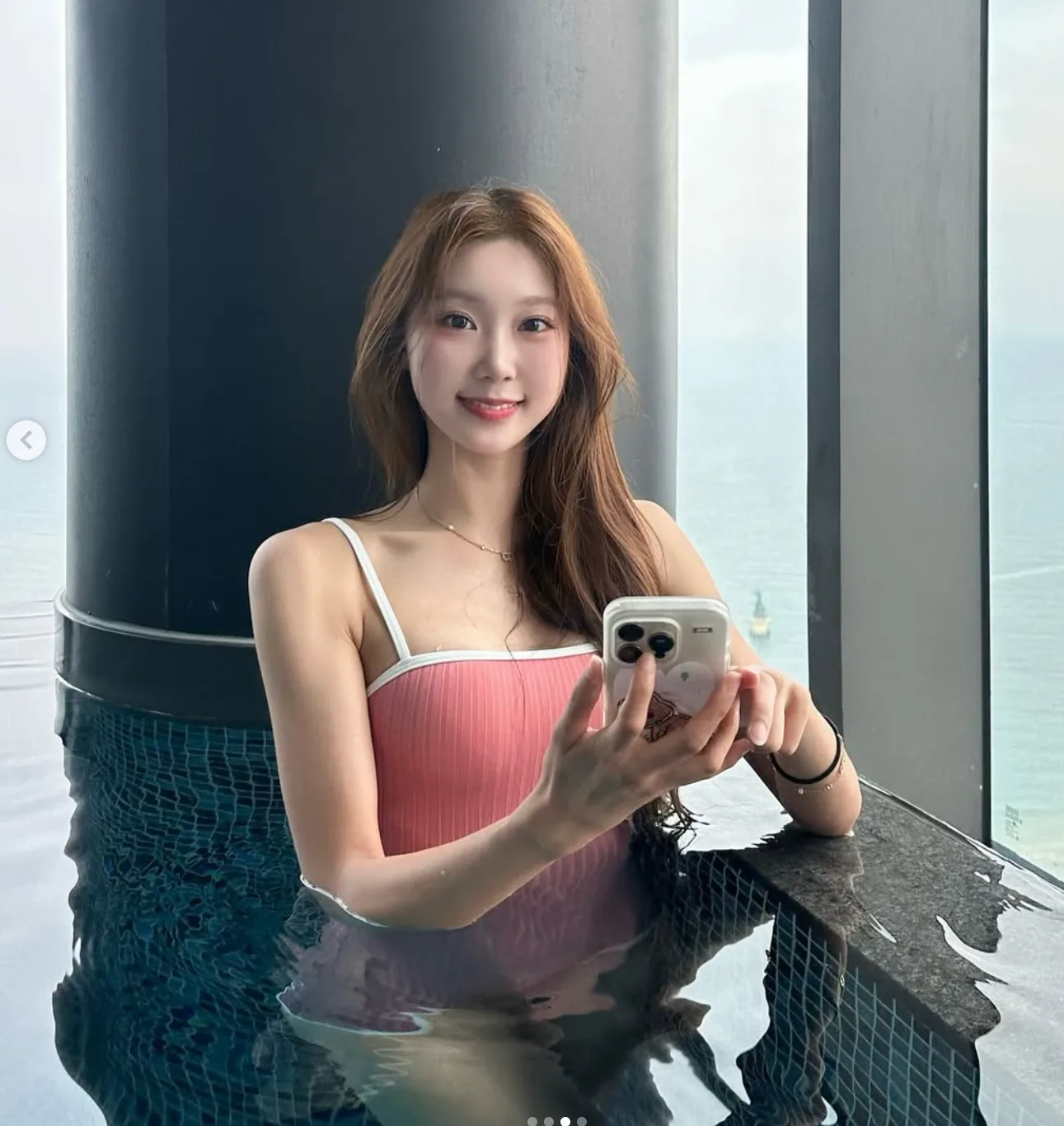 정설아 치어리더 비키니